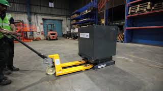 AISLEMASTER ARTICULATED FORKLIFT BATTERY CHANGE  NILKAMAL MATERIAL HANDLING [upl. by Scutt]