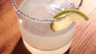 How to Make an Easy Margarita  The Easiest Way [upl. by Nahem]