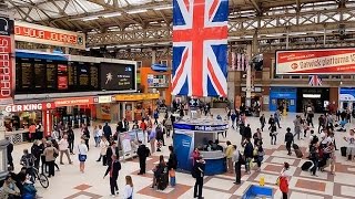 A Walk Through The London Victoria Station London England [upl. by Notsew888]